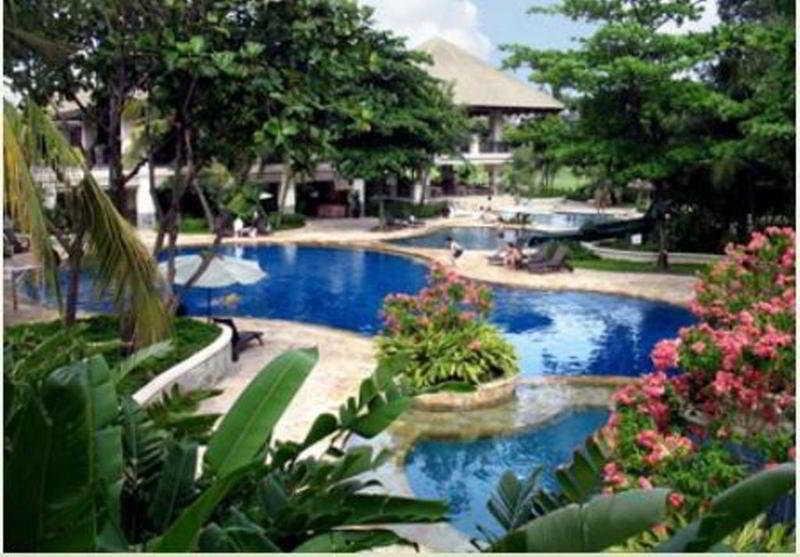 Ciputra Golf, Club & Hotel Surabaja Exteriér fotografie