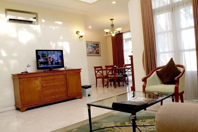 Ciputra Golf, Club & Hotel Surabaja Pokoj fotografie